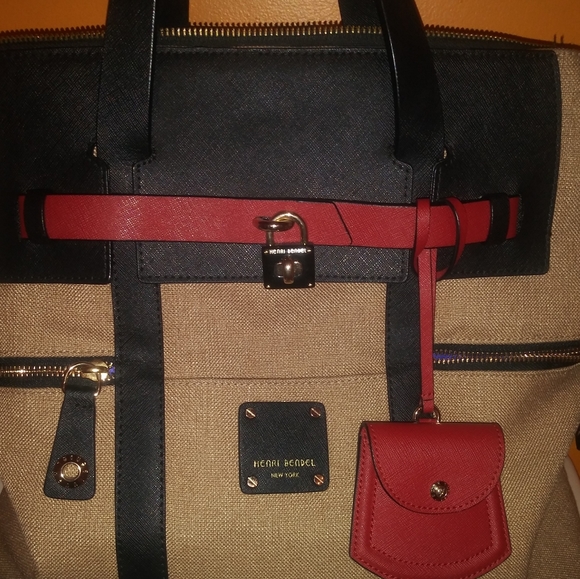henri bendel Handbags - Henri Bendel jetsetter convertible backpack